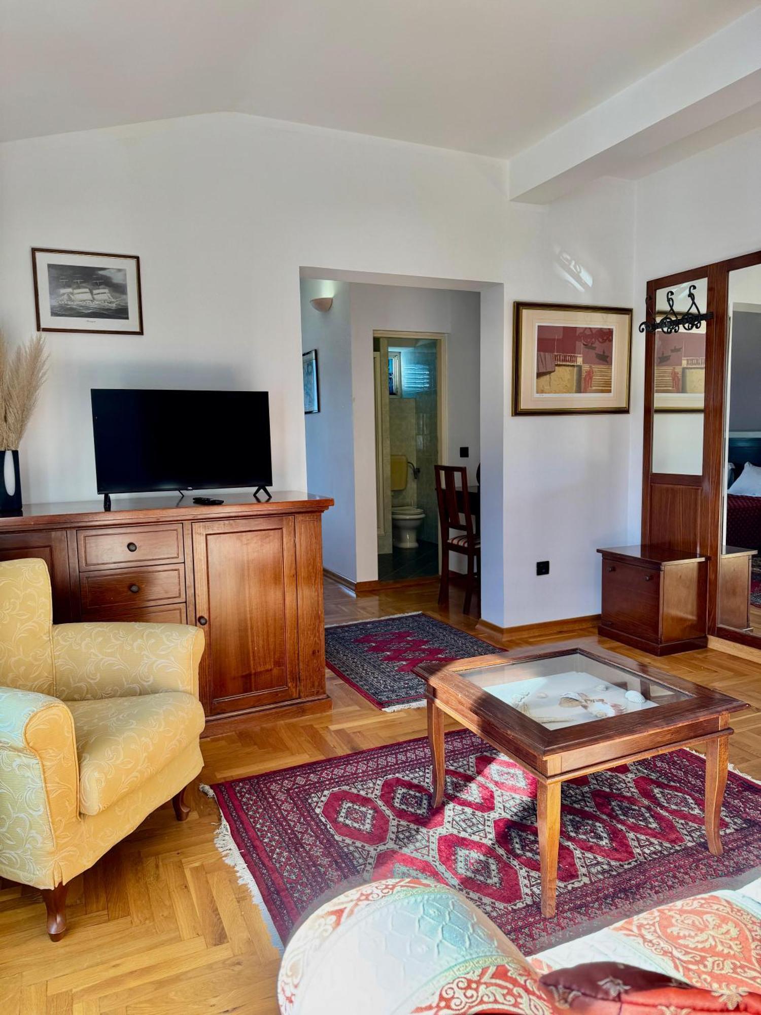 Villa Rava Hotel & Restaurant Buitenkant foto