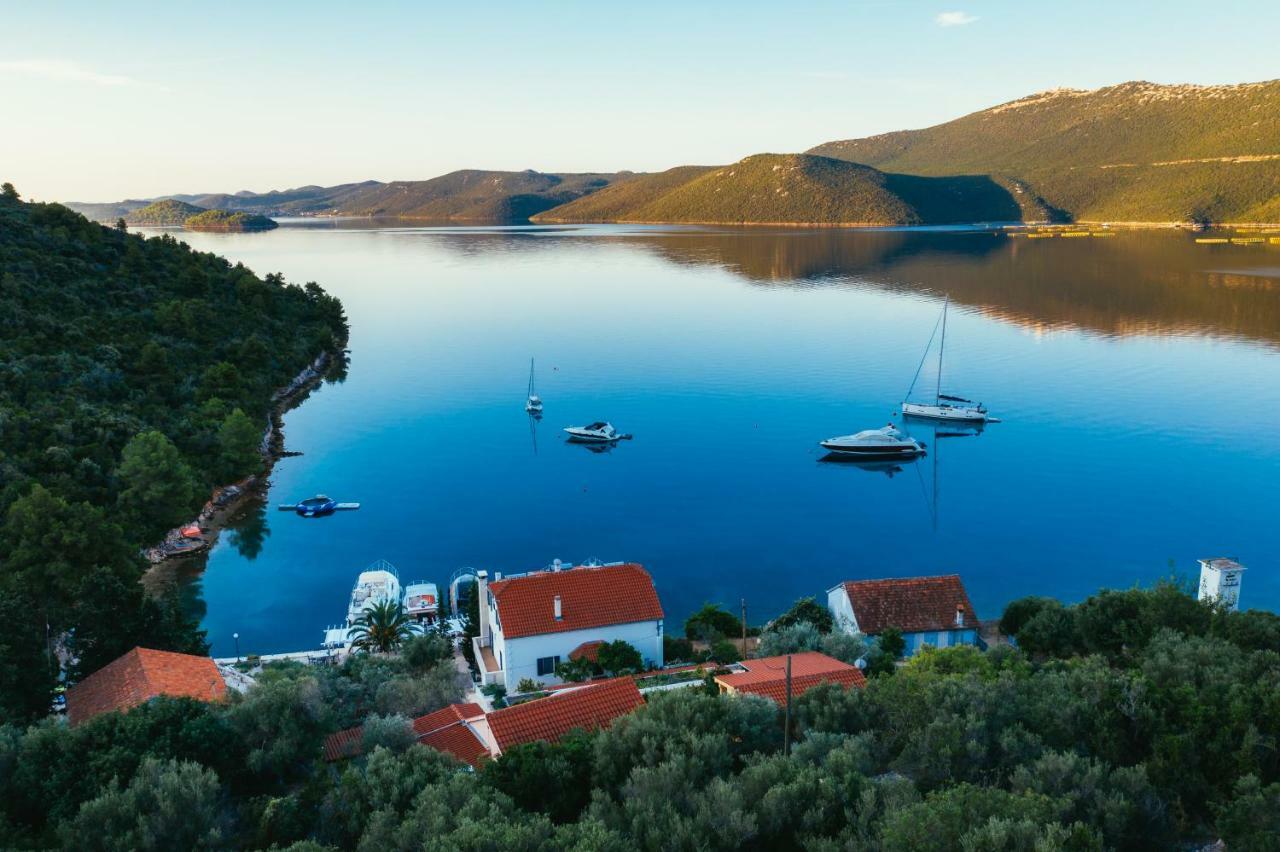 Villa Rava Hotel & Restaurant Buitenkant foto