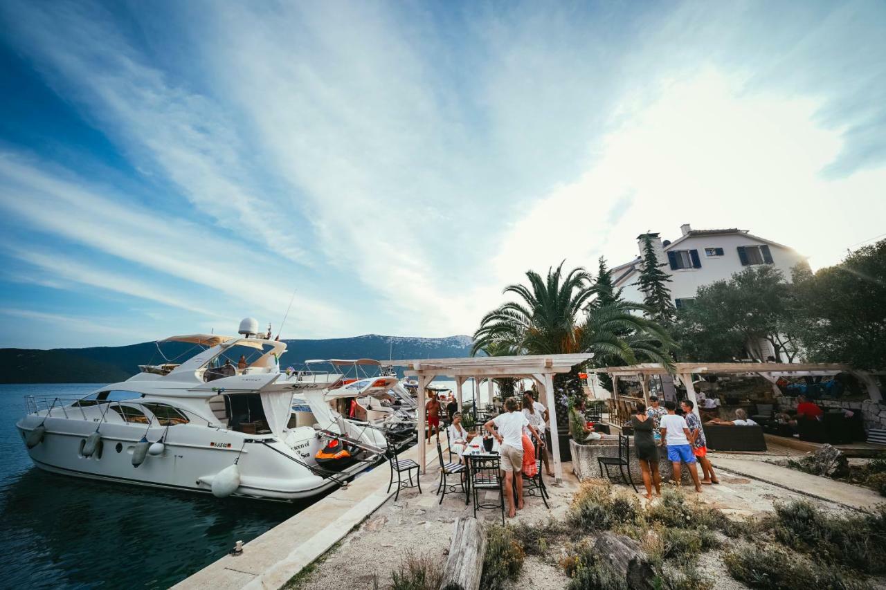 Villa Rava Hotel & Restaurant Buitenkant foto
